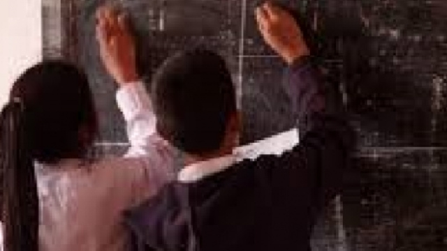 Caos nella scuola, con tanti buchi negli organici.