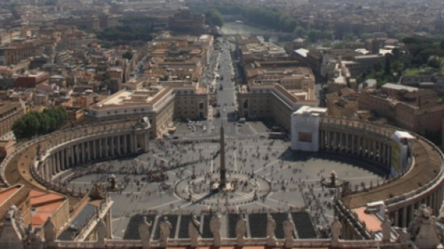 Piazza San Pietro, in Vaticano.