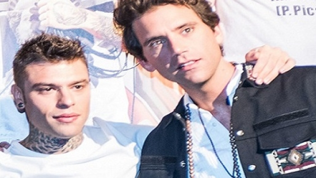 Fedez e Mika nudi a X Factor? La scommessa persa.