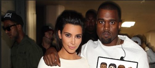 La familia West en un dibujito