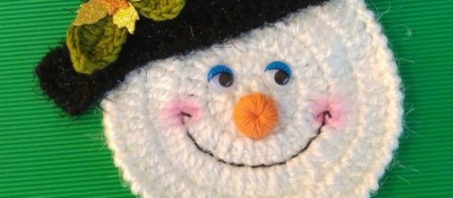 Mu&ntilde;eco de Nieve tejido a crochet