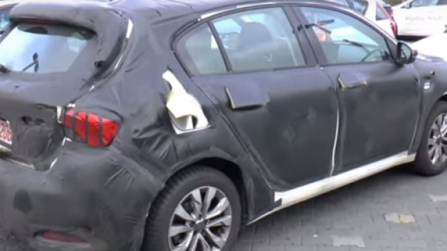 Nuova Fiat Tipo 2016: versione Hatchback