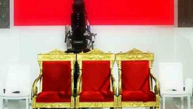 Uomini e donne, scelta Amedeo Barbato.