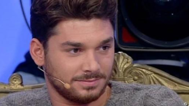 Andrea esasperato dalle critiche si sfoga sul web