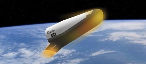 Vista art&iacute;stica de la fase de reentrada de IXV