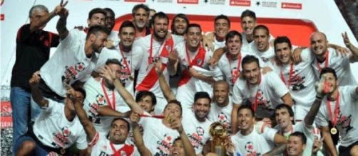 River Campe&oacute;n de la Recopa