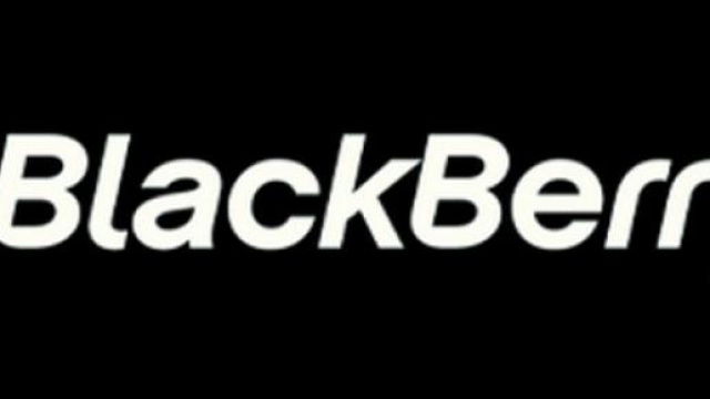 Blackberry Classic vs Passport: prezzo, differenze