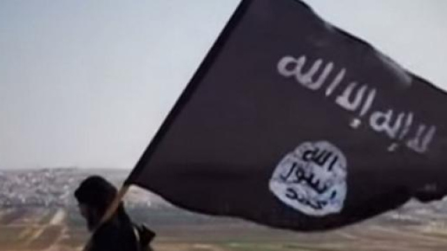 la bandiera dell'Isis &egrave; ormai anche in Libia