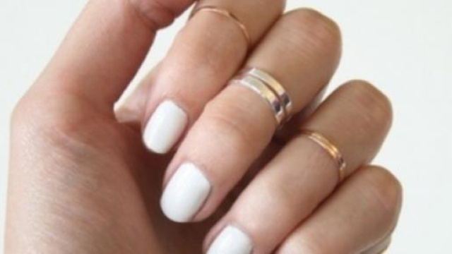 Smalto bianco per la primavera 2015