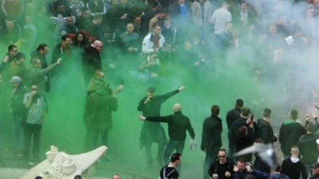 Tifosi olandesi a Piazza di Spagna.