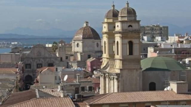 Chiusa rotatoria Via Cadello: info su dove passare