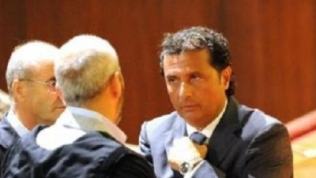 Ancora guai per il comandante Schettino