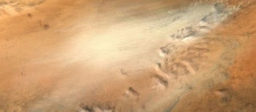 Tormenta de arena en la Depresi&oacute;n de Bodele