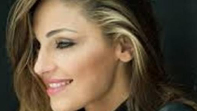 Anna Tatangelo festa a sorpresa per Gigi D'Alessio