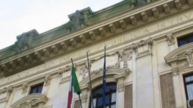 Riforma scuola rinviata al 3/3, ultime news