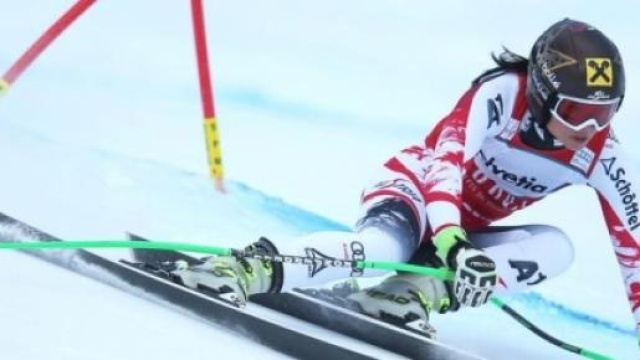 Anna Fenninger in azione ora in Superg