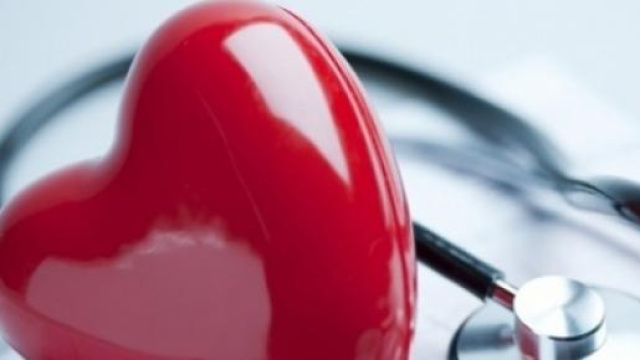 La pressione arteriosa deve essere controllata.