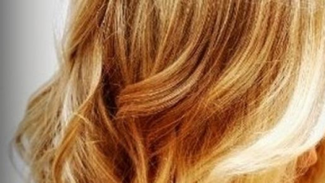 Tagli capelli scalati 2015