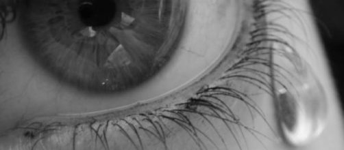 Las mujeres lloran m&aacute;s que los hombres