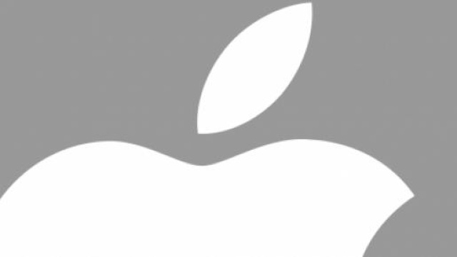 iPhone 6 vs 6 Plus: prezzi pi&ugrave; bassi sul web