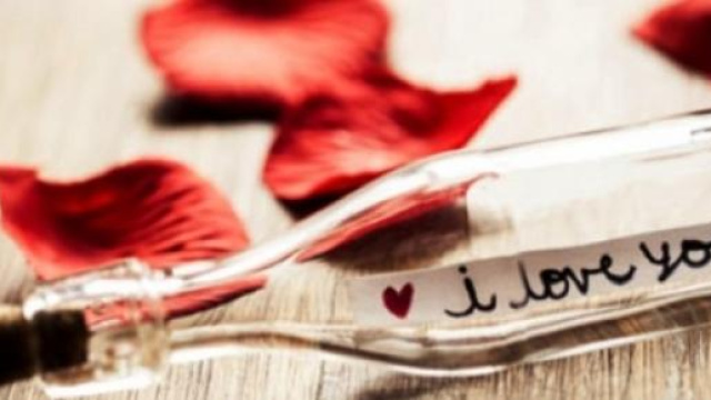 A Taranto baci e omaggi per San Valentino