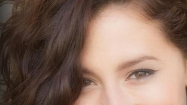 Bob Shaggy, capelli scuri e mossi