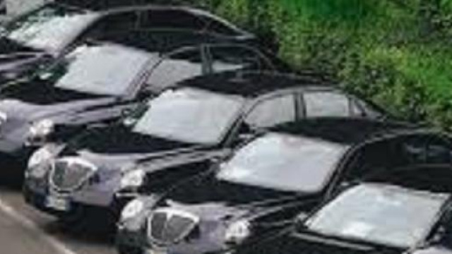 Auto blu, spesa insostenibile per lo Stato