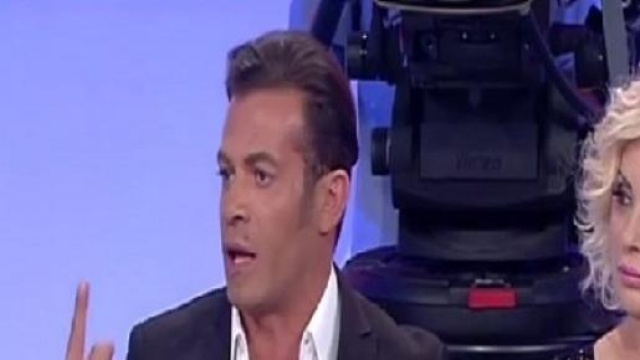 Replica Uomini e donne del 6 febbraio