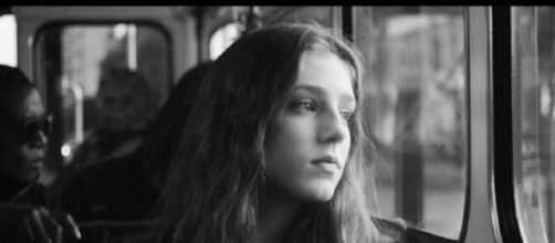 La cantante Birdy en 'People help the people'