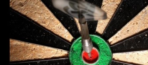 Premier League of darts opened in Leeds