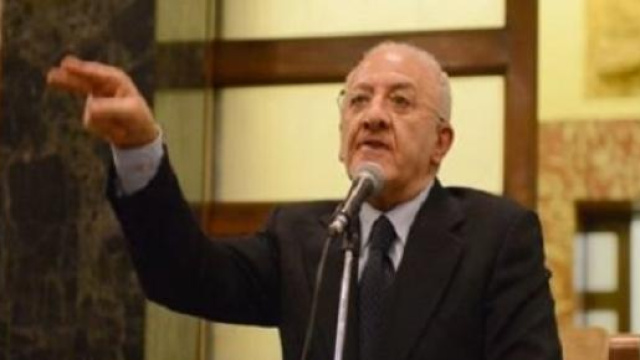 De Luca in campagna elettorale
