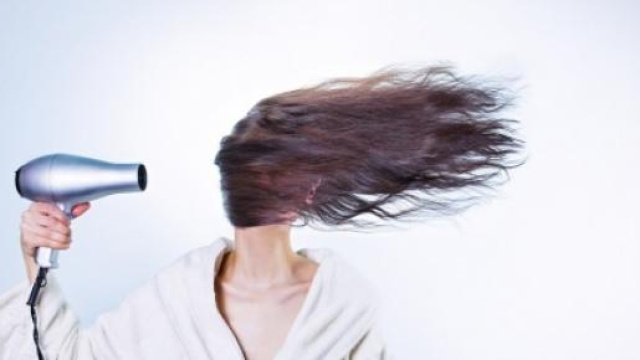 Nuova tendenza: reverse hair washing