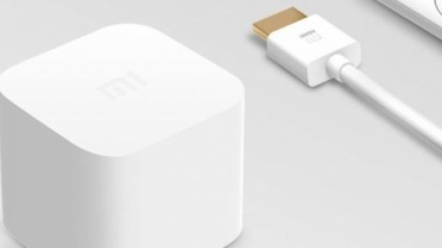Xiaomi mi Box mini con cavo HDMI e telecomando