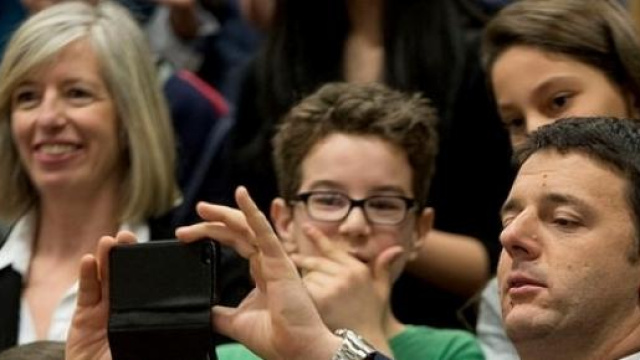 Buona Scuola, Renzi e Giannini: 100.701 assunti