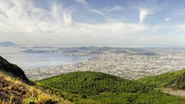 Uno splendido panorama dell'area vesuviana.