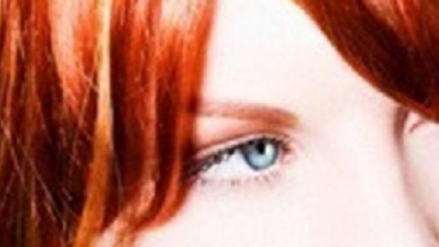 Capelli rossi/biondi su carnagione ed occhi chiari