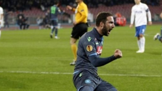 Higuain, mattatore di gara con una tripletta