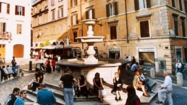 Fontana di Piazza Madonna dei Monti