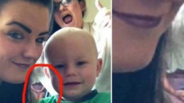 Figura spettrale appare in un selfie.