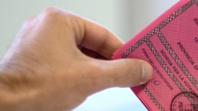 Sondaggi elezioni regionali Campania 2015