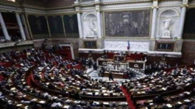 La Francia dice s&igrave; alla legge del fine vita