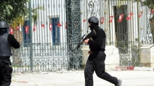 Commando terroristico attacca il Museo del Bardo