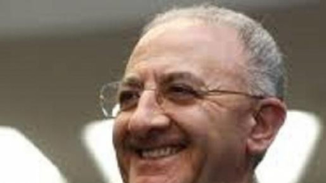 De Luca vince le primarie del PD in Campania