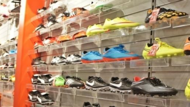 Decathlon di Genova Marassi (GE) cerca 3 commessi