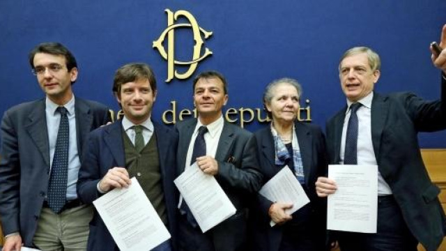 Conferenza stampa di esponenti della minoranza Pd