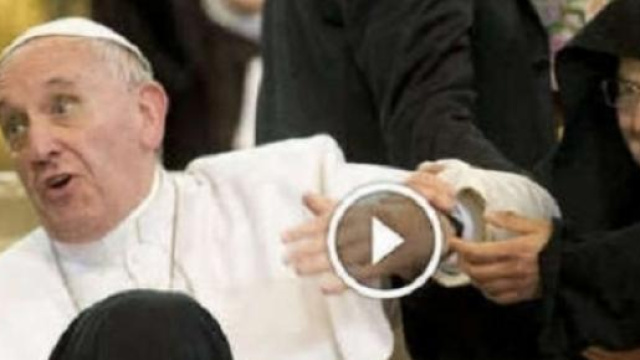 L'affetto delle suore al Papa diventa virale