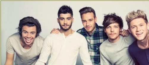 One Direction before Zayn's departure.