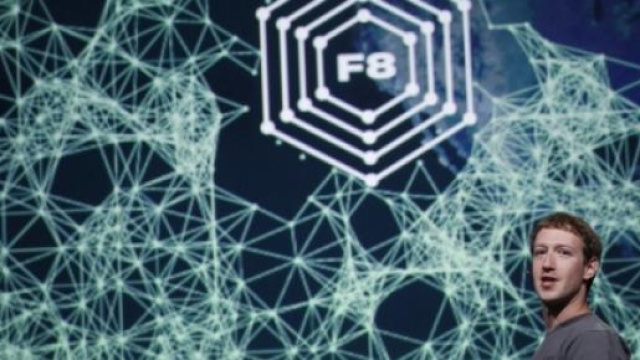 Mark Zuckerberg presenta le novit&agrave; di Facebook