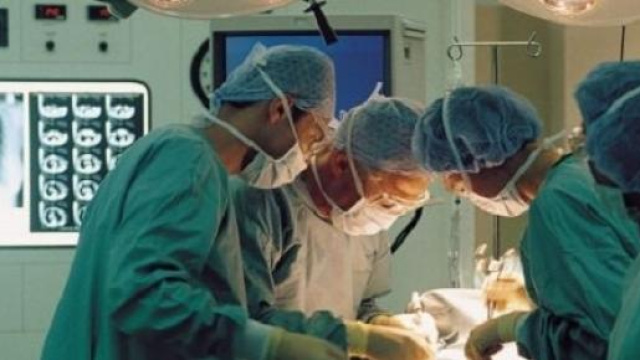 Riuscito il trapianto di cuore da cadavere 