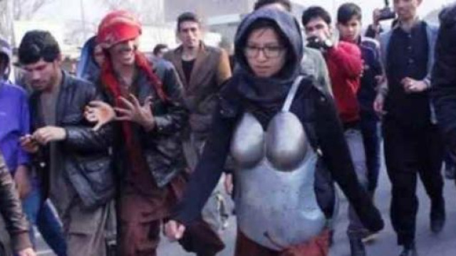 Girare in armatura per le strade della citt&agrave;